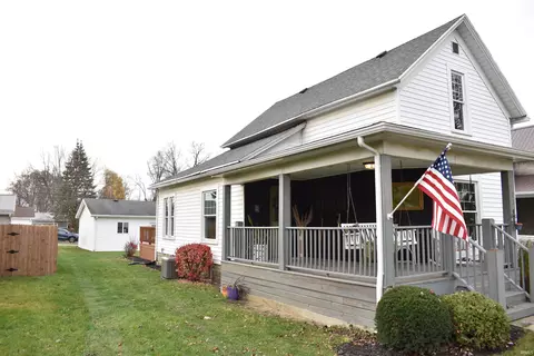 713 E 9th St, Auburn, IN 46706 photo 1