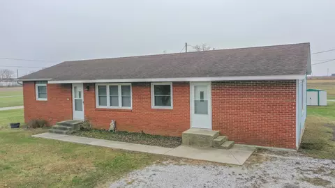 712 E 3rd St, Reynolds, IN 47980