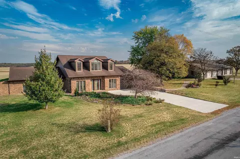8810 E Base Rd, Oakland City, IN 47660