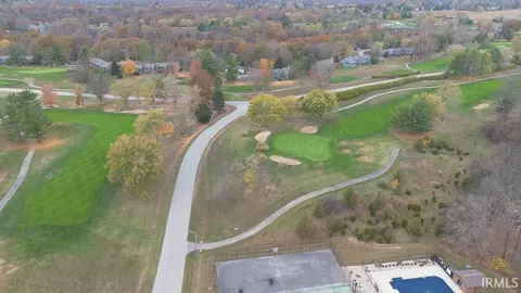 1810 Eagle Bay Dr, Bloomington, IN 47401 photo 3