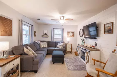 415 W Hancock Ave, Mitchell, IN 47446 photo 3