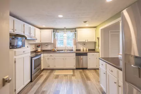 415 W Hancock Ave, Mitchell, IN 47446 photo 8