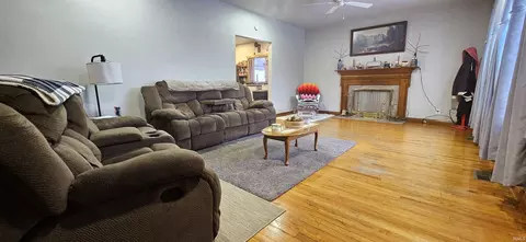 910 E 11th St, Bicknell, IN 47512 photo 8
