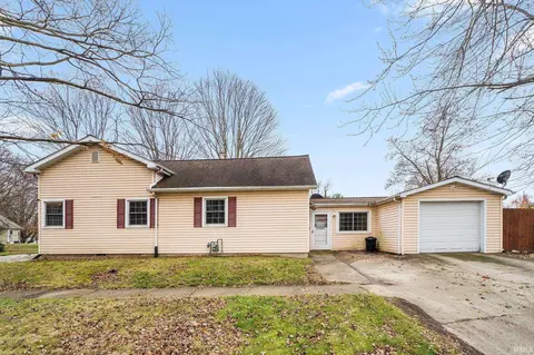 421 N Columbia St, Warsaw, IN 46580