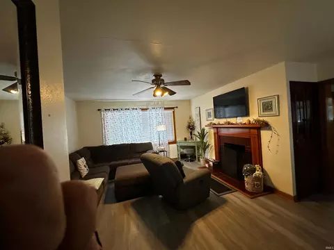 1051 Dorbett St, Jasper, IN 47546 photo 9