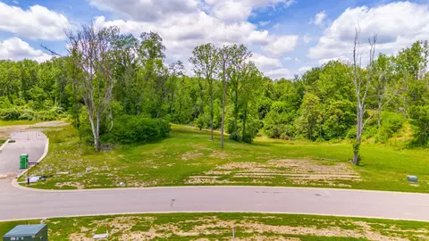 1583 Victoria Woods Dr, Victoria Woods, IN 47601