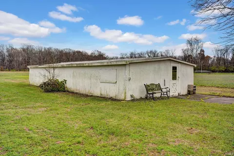 13817 E Snyder Rd, Bicknell, IN 47512 photo 5