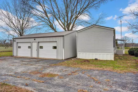 13817 E Snyder Rd, Bicknell, IN 47512 photo 3