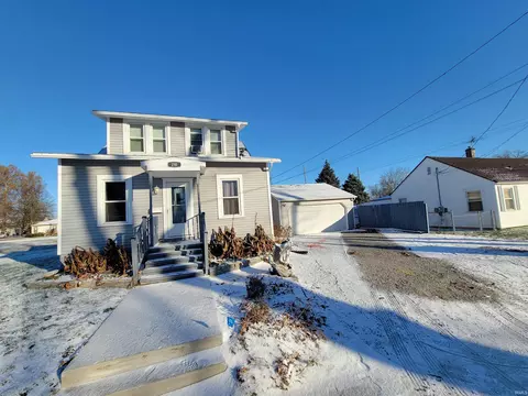 210 E 14th St, Auburn, IN 46706 photo 3