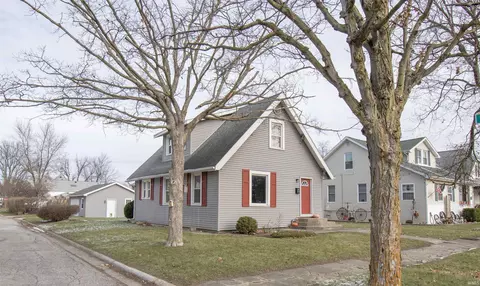 700 E Keyser St, Garrett, IN 46738 photo 2