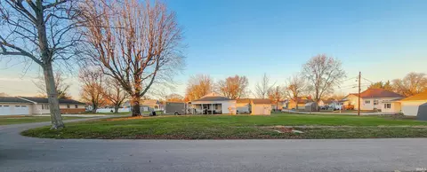 510 NE B St, Linton, IN 47441