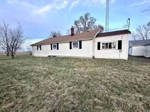 1270 E Chalmers Rd, Chalmers, IN 47929 photo 17