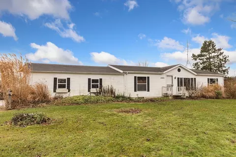 10095 W Us Hwy 20, Angola, IN 46703