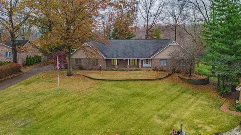 6825 Laura Ct, Evansville, IN 47710