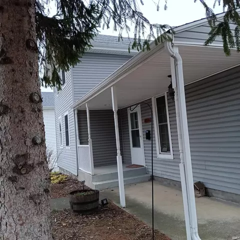 116 E High St, Garrett, IN 46738 photo 2