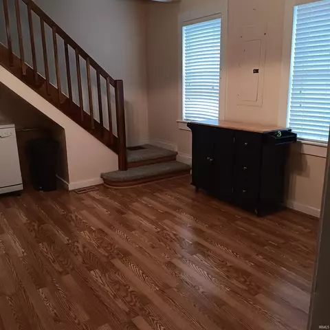 116 E High St, Garrett, IN 46738 photo 7