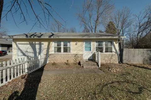 1040 W 12th St, Bloomington, IN 47404