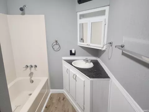 476 E Washington Ave, Peru, IN 46970 photo 13