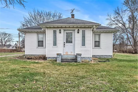 54070 N Ironwood Rd, South Bend, IN 46635