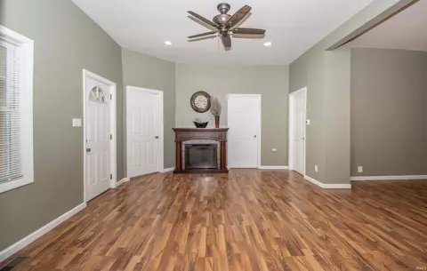 405 E King St, Garrett, IN 46738 photo 17