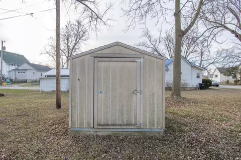 405 E King St, Garrett, IN 46738 photo 25