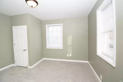 405 E King St, Garrett, IN 46738 photo 11
