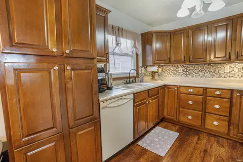 312 E 7th St, Brookston, IN 47923 photo 7