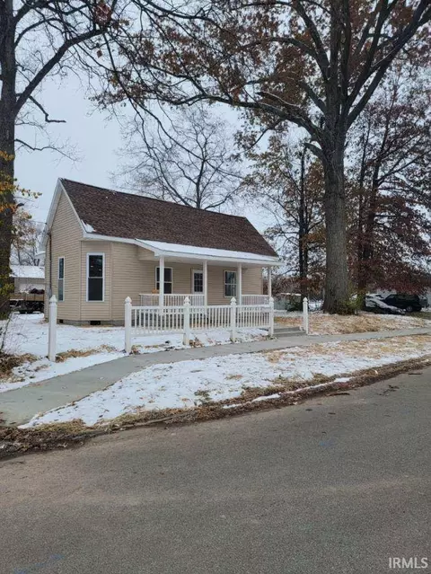 702 E Spruce St, Princeton, IN 47670