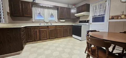 218 Mcdowell St, Mount Carmel, IL 62863 photo 9