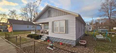 218 Mcdowell St, Mount Carmel, IL 62863 photo 4