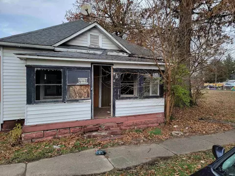 1928 7th Ave, Terre Haute, IN 47807