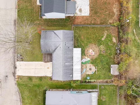 1074 Mitten Dr, Wabash, IN 46992 photo 3