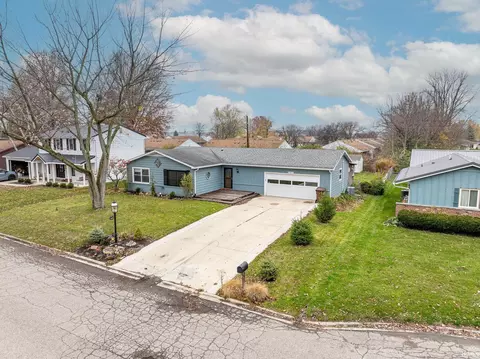 1074 Mitten Dr, Wabash, IN 46992 photo 2