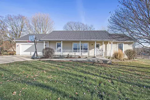 516 Michigan Trl, Lakeville, IN 46536