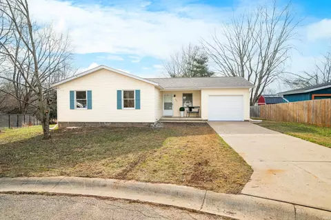 5927 S Phyllis Ct, Bloomington, IN 47403