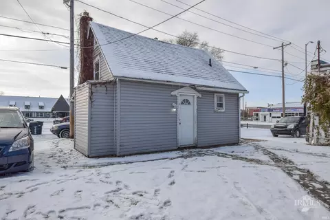 509 E Jackson St, Muncie, IN 47305 photo 2