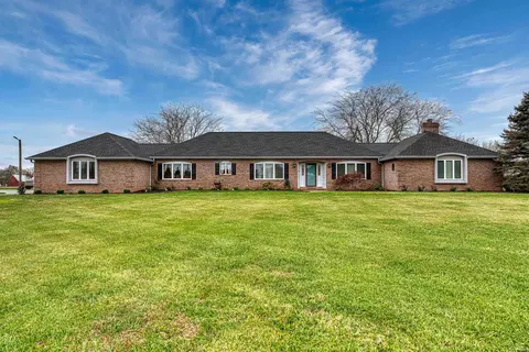 811 S Rockport Rd, Boonville, IN 47601