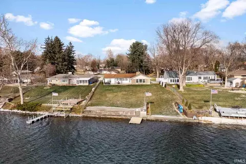 29908 Riviera Dr, Elkhart, IN 46514