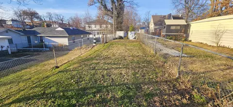 205 E 3rd St, Mount Carmel, IL 62863 photo 13