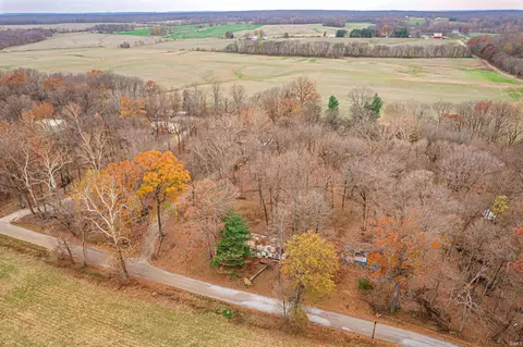 1900 Record Rd, Wadesville, IN 47638