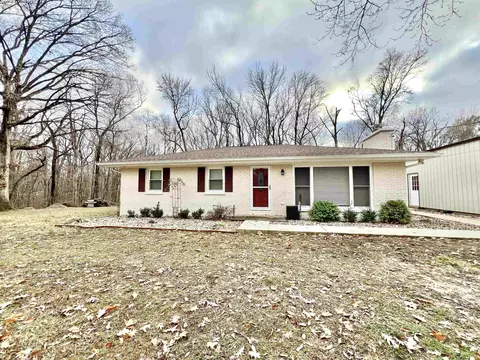 10615 Hillview Dr, Evansville, IN 47720