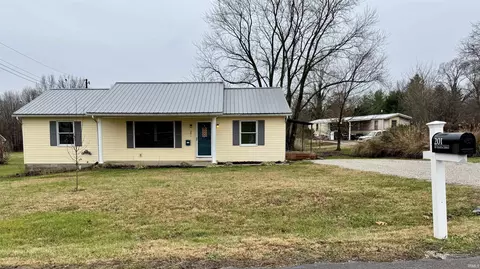 201 W 4th St, Lynnville, IN 47619