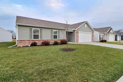 2933 Poinciana Dr, West Lafayette, IN 47906