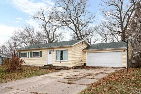 54215 Westwood Dr, Elkhart, IN 46514