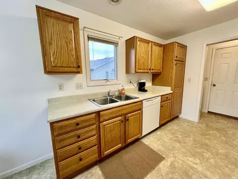 1010 Baer Pass, Garrett, IN 46738 photo 9