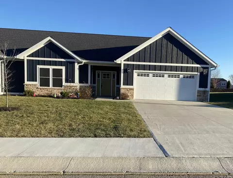 909 Stonehenge Dr, Bedford, IN 47421