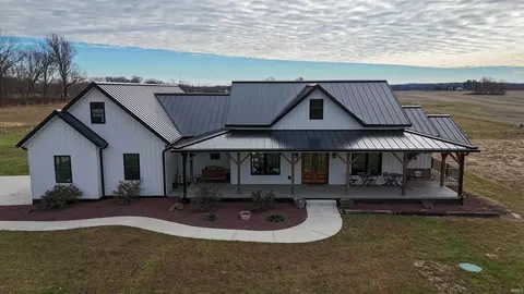 5121 W County Road 550 N, Petersburg, IN 47567