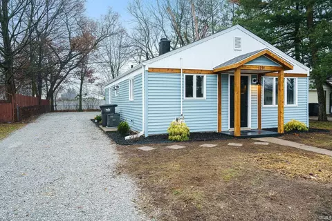 1237 Bower St, Elkhart, IN 46514