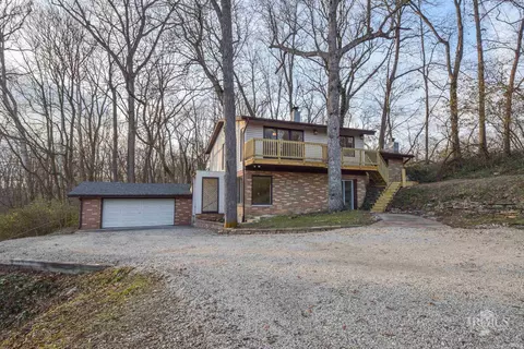 1701 S Ridgeview Dr, Yorktown, IN 47396