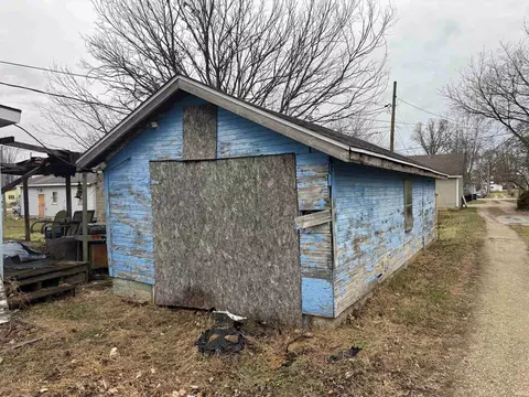 356 W Jay St, Dunkirk, IN 47336 photo 4